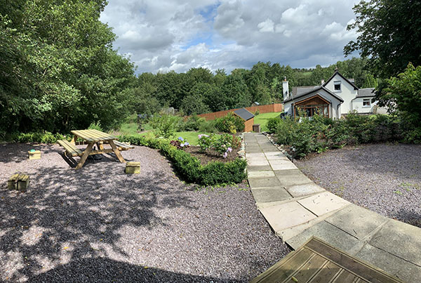 Pod garden view small